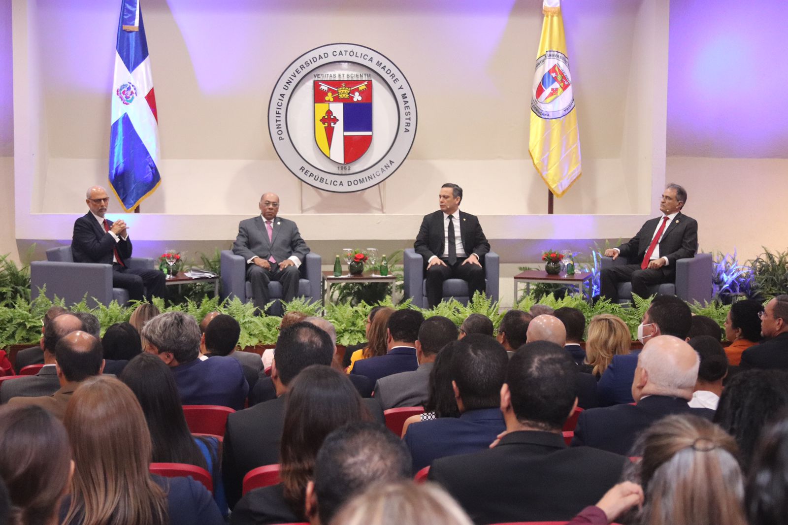 PUCMM organiza conversatorio con los presidentes de las  Altas Cortes de la República Dominicana