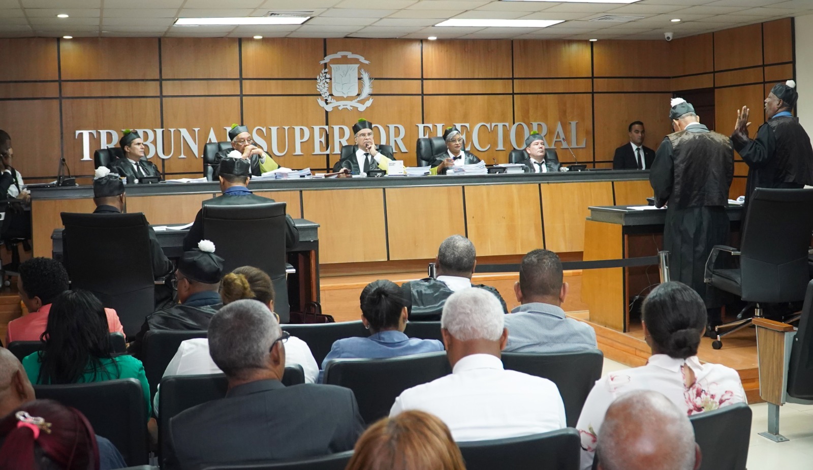 Tribunal Superior Electoral declara inadmisible acción de amparo contra Partido Revolucionario Independiente (PRI)