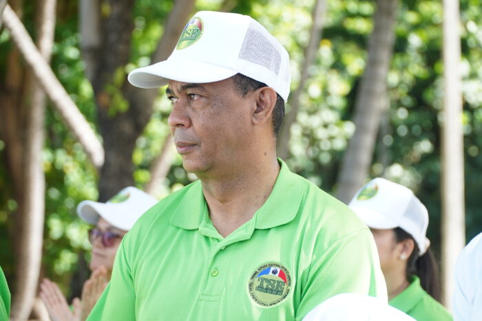 jornada de limpieza en playa Montesino