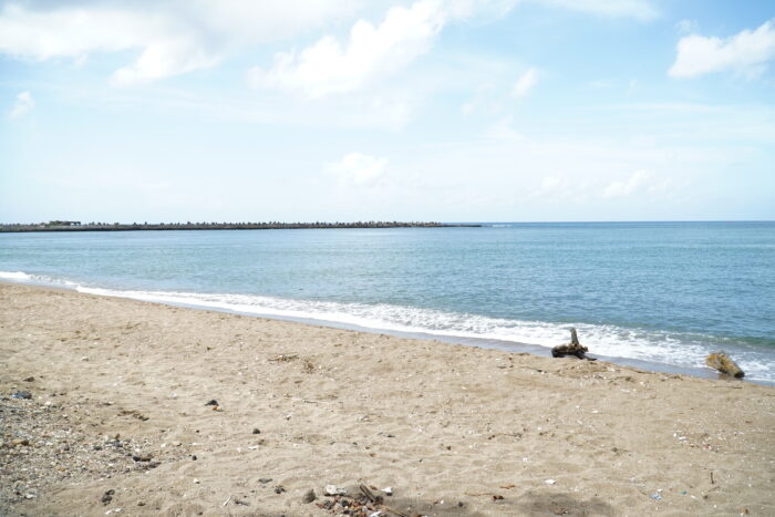 jornada de limpieza en playa Montesino