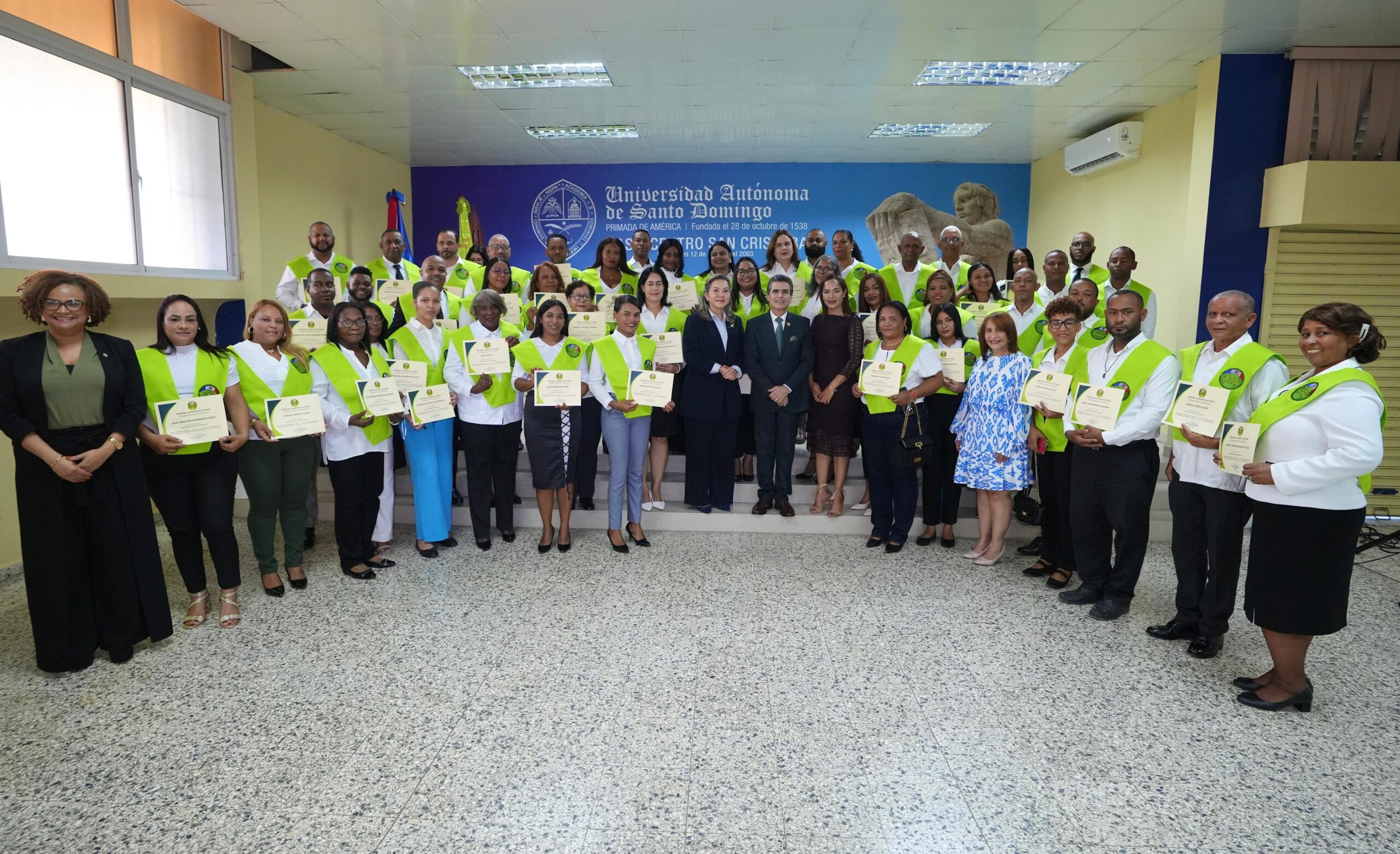 Tribunal Superior Electoral celebra graduación tercer diplomado "Justicia Electoral" con 70 participantes