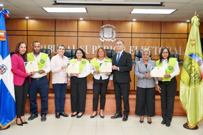 Graduacion Diplomado de “Rectificación de Actas del Estado Civil y Procedimientos de Cambio, Supresión y Añadidura de Nombre”