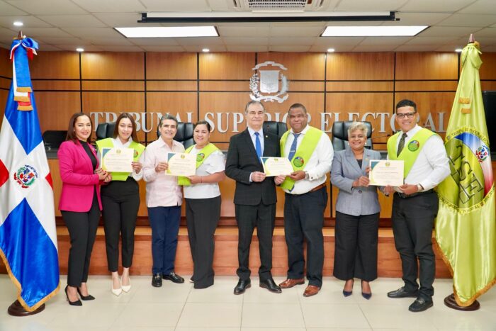 Graduacion Diplomado de “Rectificación de Actas del Estado Civil y Procedimientos de Cambio, Supresión y Añadidura de Nombre”