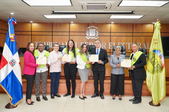 Graduacion Diplomado de “Rectificación de Actas del Estado Civil y Procedimientos de Cambio, Supresión y Añadidura de Nombre”