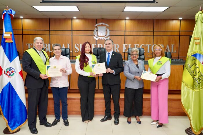 Graduacion Diplomado de “Rectificación de Actas del Estado Civil y Procedimientos de Cambio, Supresión y Añadidura de Nombre”