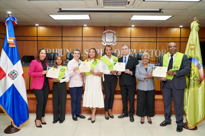 Graduacion Diplomado de “Rectificación de Actas del Estado Civil y Procedimientos de Cambio, Supresión y Añadidura de Nombre”