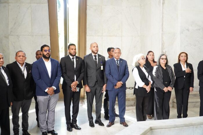 Ofrenda Floral Decime Tercer Aniversario