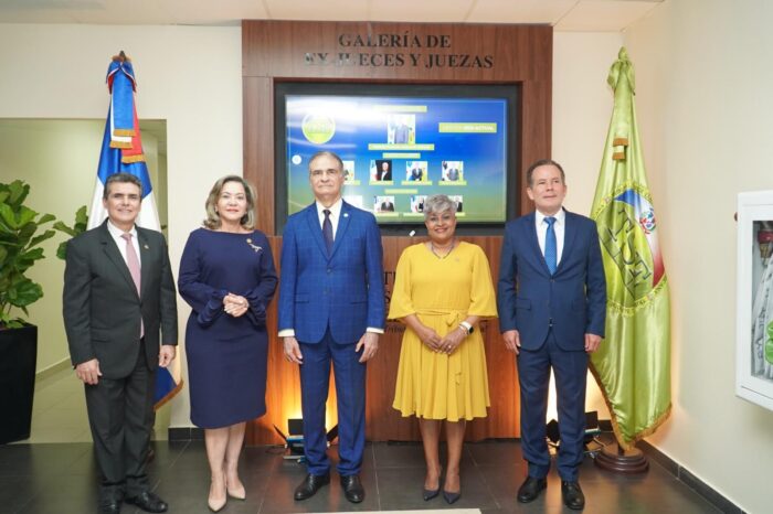 Desvelamiento de la galeria virtual de ex jueces y juezas - Decimo Tercer Aniversario