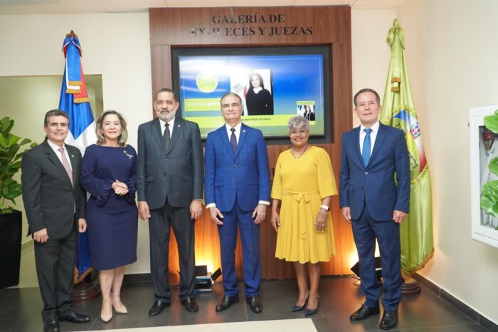 Desvelamiento de la galeria virtual de ex jueces y juezas - Decimo Tercer Aniversario