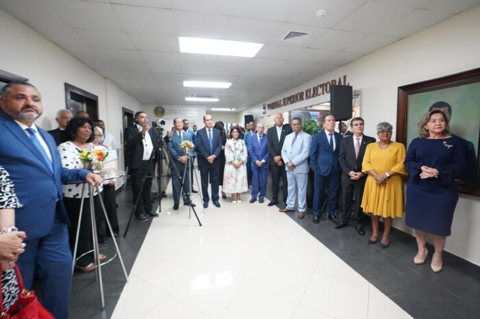 Desvelamiento de la galeria virtual de ex jueces y juezas - Decimo Tercer Aniversario