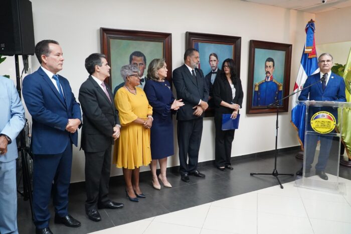 Desvelamiento de la galeria virtual de ex jueces y juezas - Decimo Tercer Aniversario