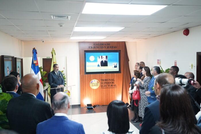 Desvelamiento de la galeria virtual de ex jueces y juezas - Decimo Tercer Aniversario