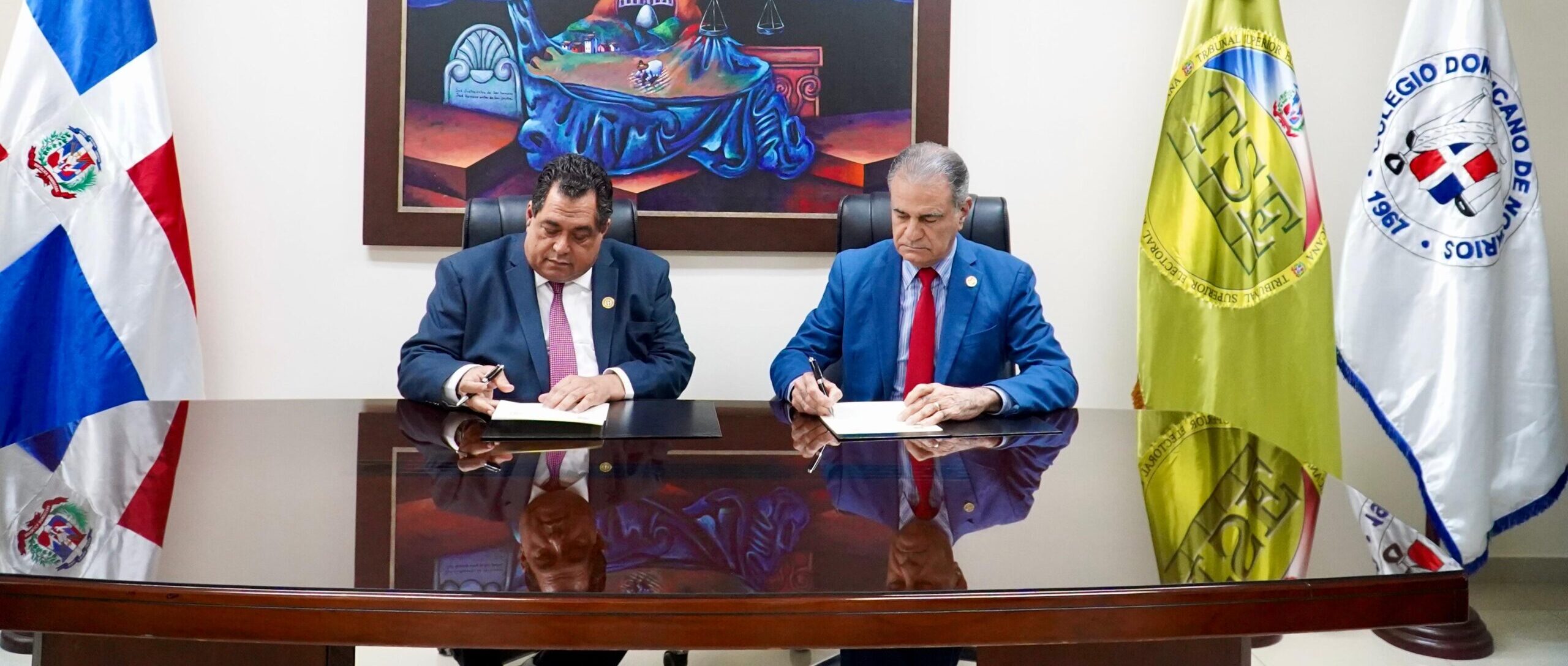 Tribunal Superior Electoral y Colegio de Notarios impulsarán la formación en justicia electoral y fortalecimiento democrático