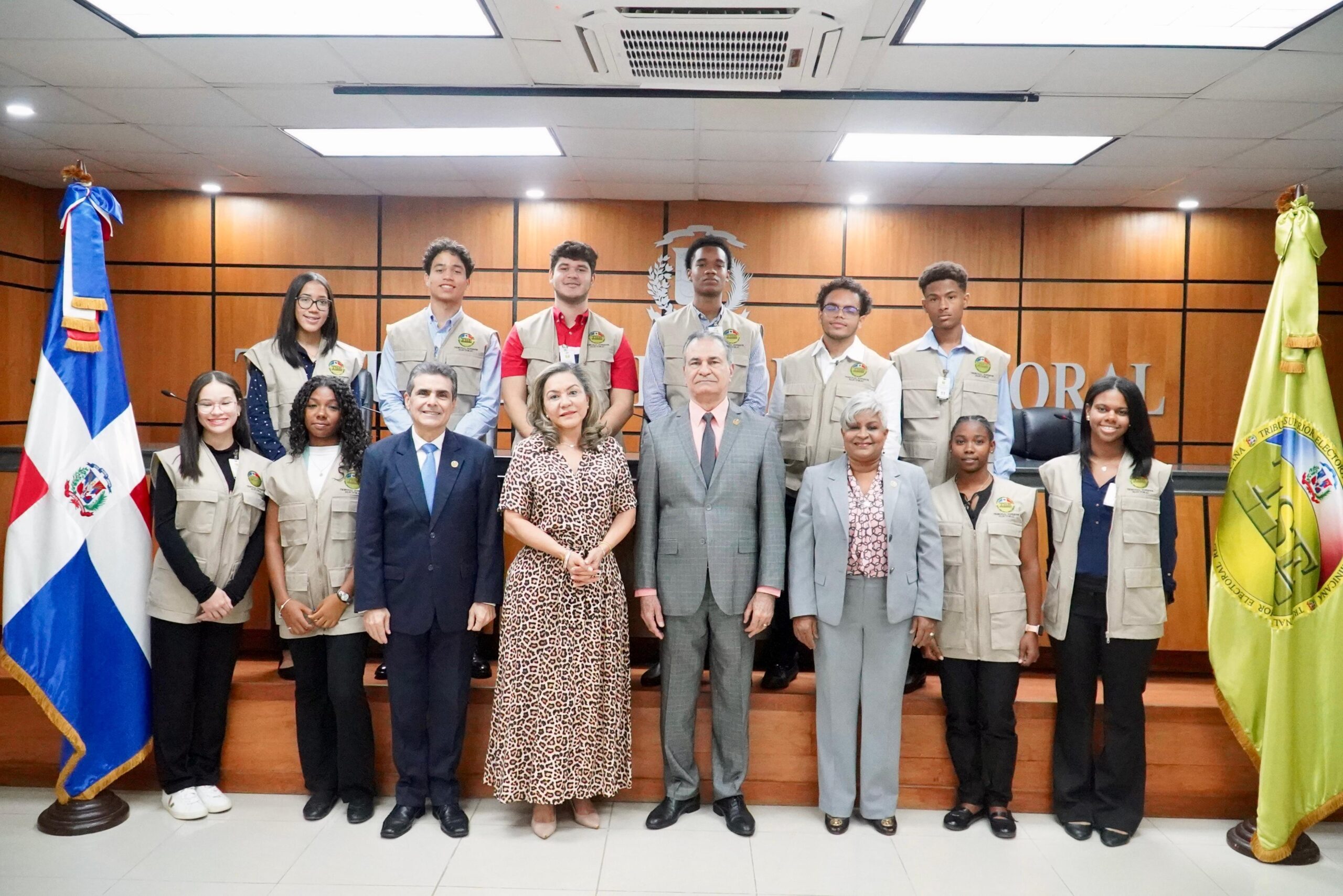 Tribunal Superior Electoral inicia cuarta promoción programa “Enséñame A Trabajar” para hijos de sus colaboradores