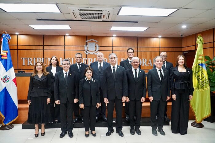 Pdte. Senado Posiciona Jueces (10)