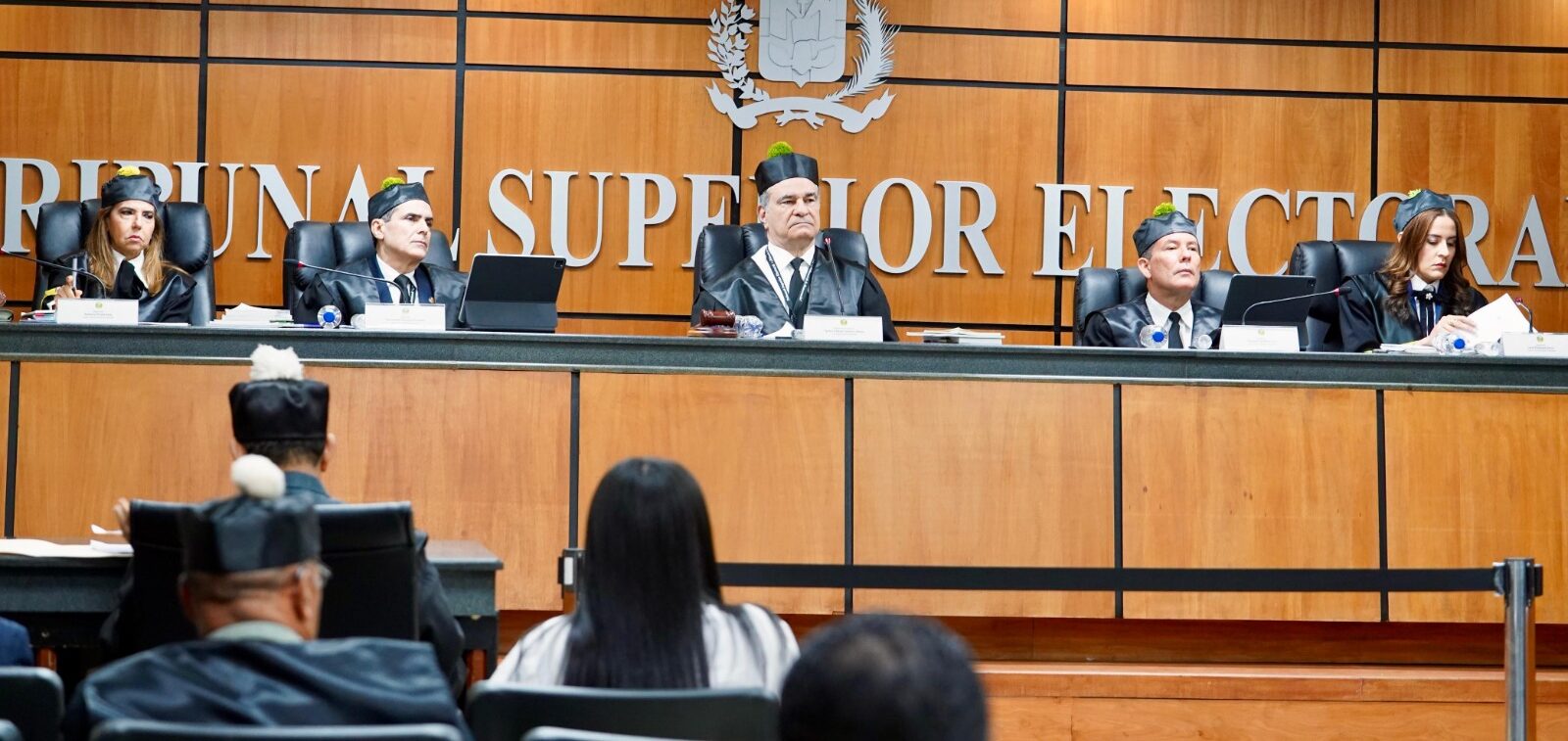 declara inadm isible acción de amparo electoral contra Junta Central Electoral